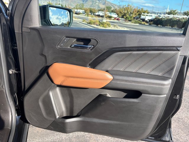 Used 2023 GMC Canyon AT4 w/ AT4 Premium Package AWD/4WD image 16