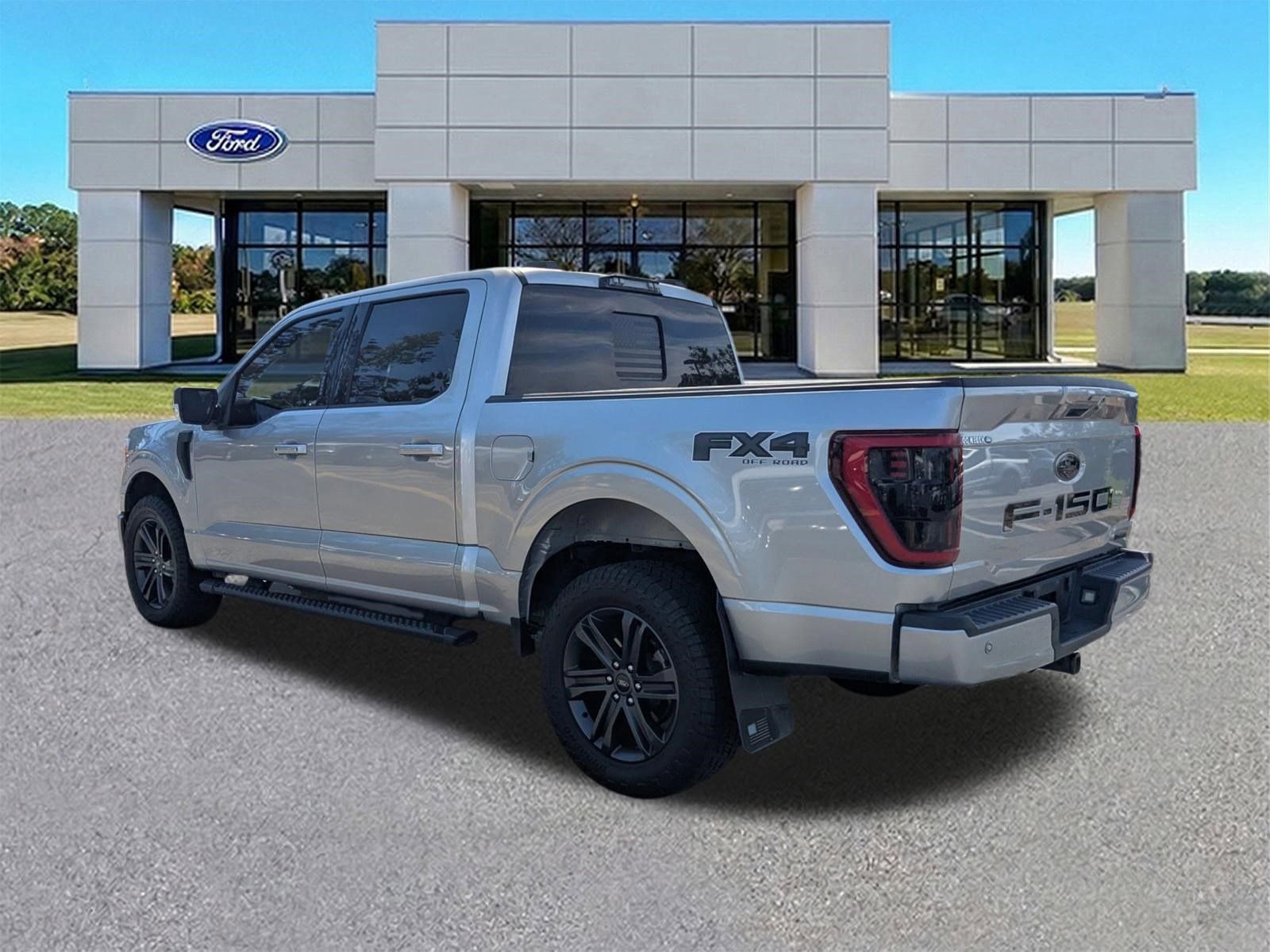 Certified 2022 Ford F150 XLT w/ Equipment Group 302A High AWD/4WD image 4