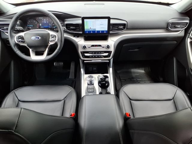 Certified 2023 Ford Explorer XLT w/ Equipment Group 202A AWD/4WD image 28