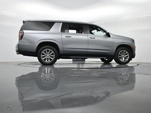 Used 2024 Chevrolet Suburban Premier AWD/4WD image 36