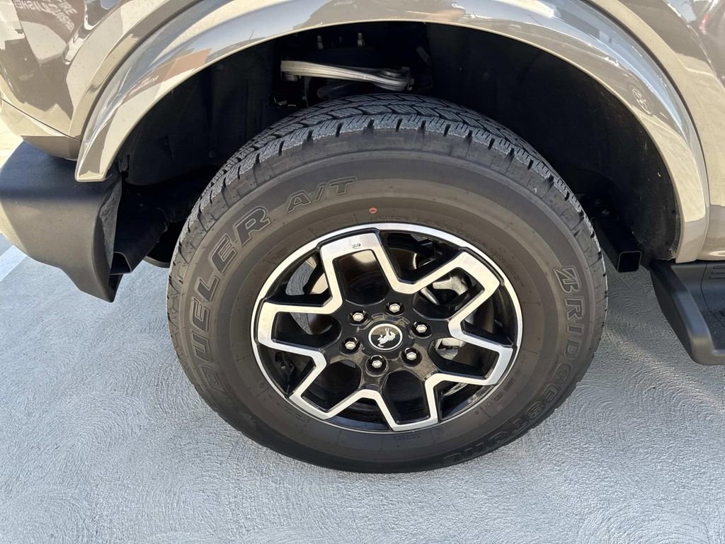 Certified 2025 Ford Bronco Outer Banks AWD/4WD image 26