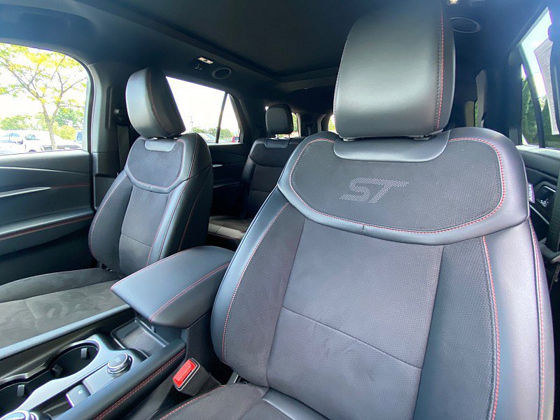 Certified 2025 Ford Explorer ST w/ Sun And Sound Package image 24