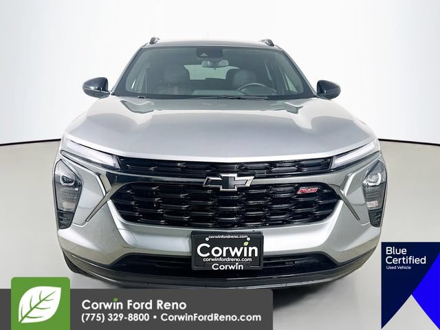 Used 2025 Chevrolet Trax RS w/ Driver Confidence Package FWD video 2