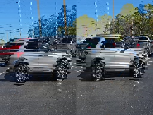 Certified 2025 Ford Explorer Platinum w/ Ultimate Package image 6