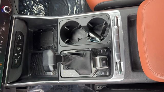 Used 2026 Kia Carnival SX FWD image 14
