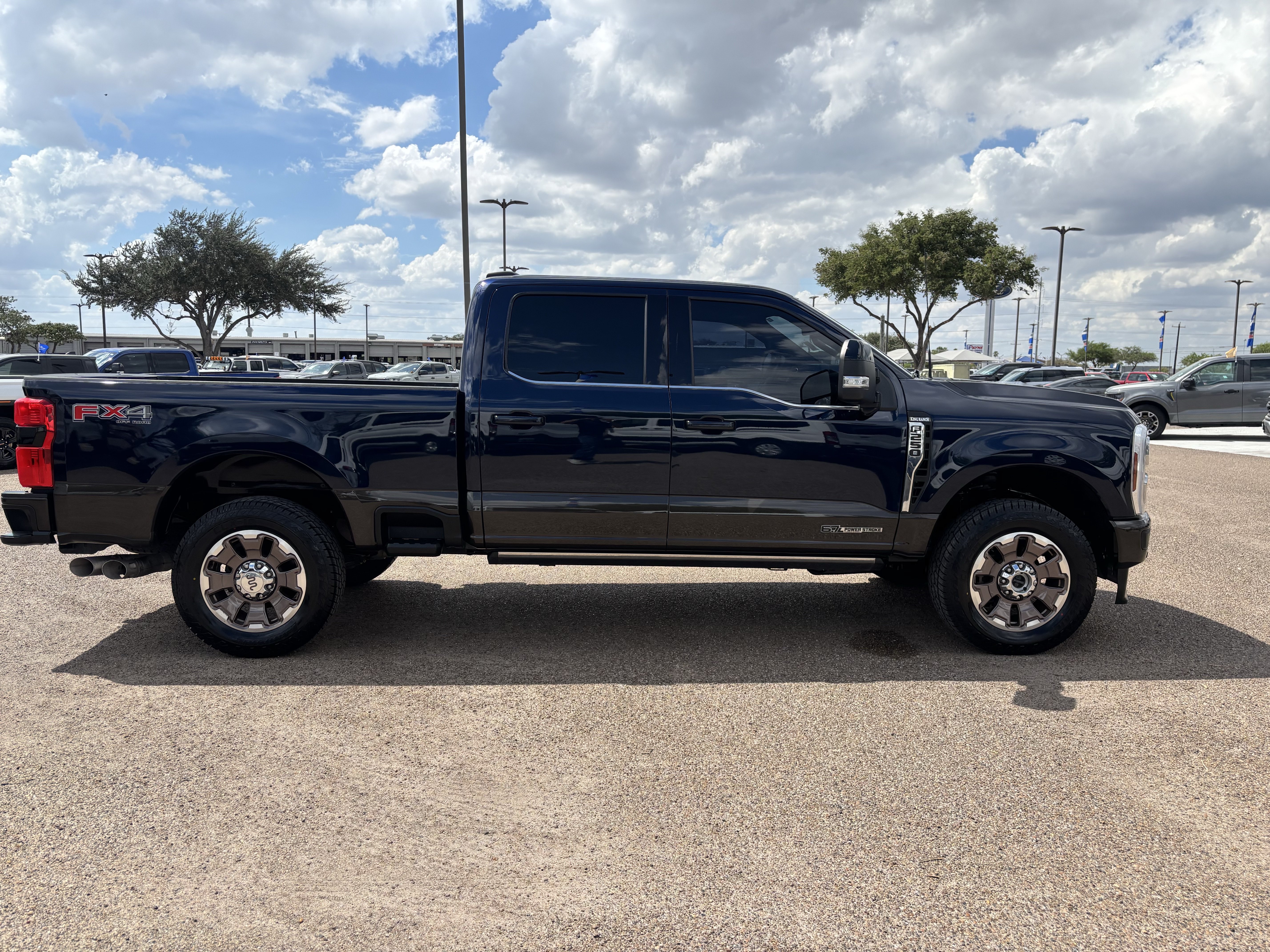 Certified 2024 Ford F250 King Ranch w/ FX4 Off-Road Package AWD/4WD image 4