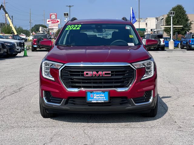 Used 2022 GMC Terrain SLE w/ Driver Convenience Package FWD image 2