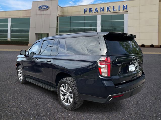 Used 2022 Chevrolet Suburban RST w/ Luxury Package image 3