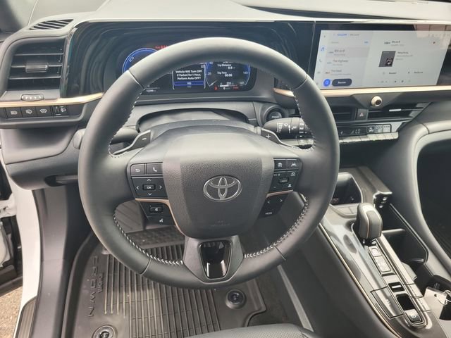 Used 2025 Toyota Crown Signia image 30