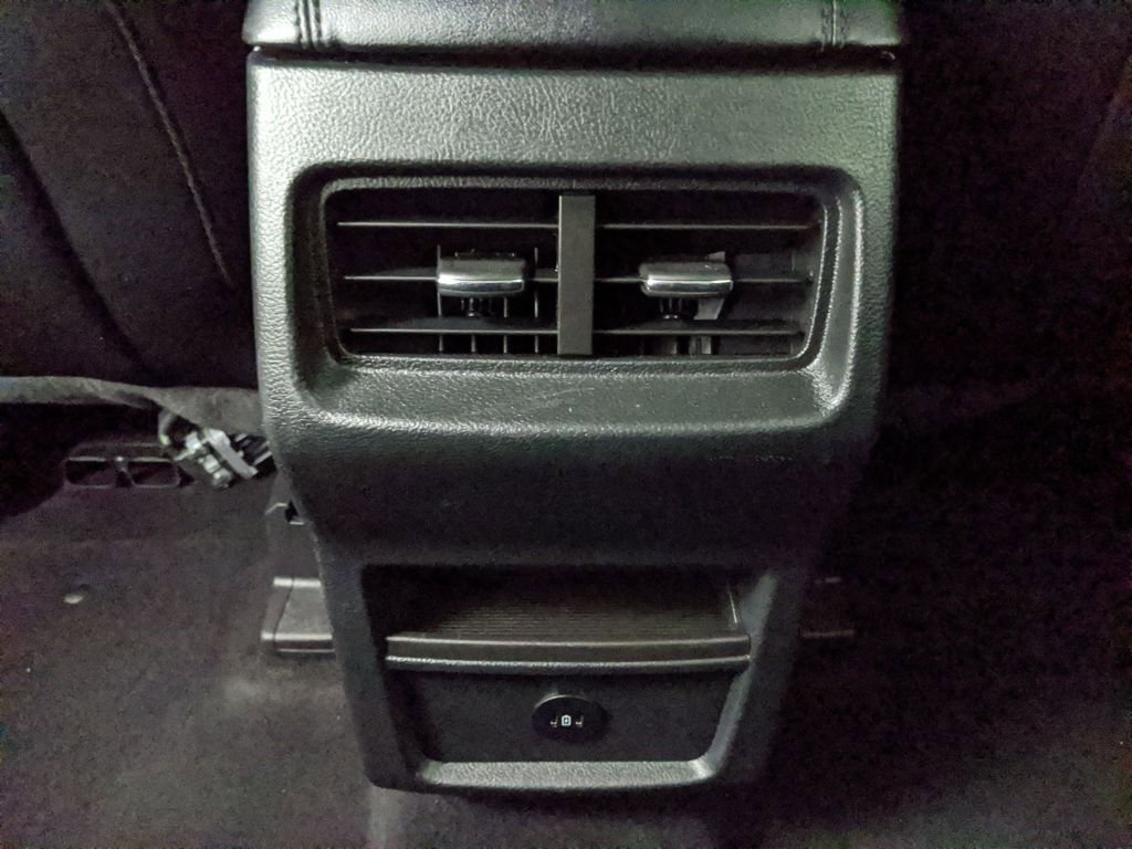 Certified 2024 Ford Edge SE image 19