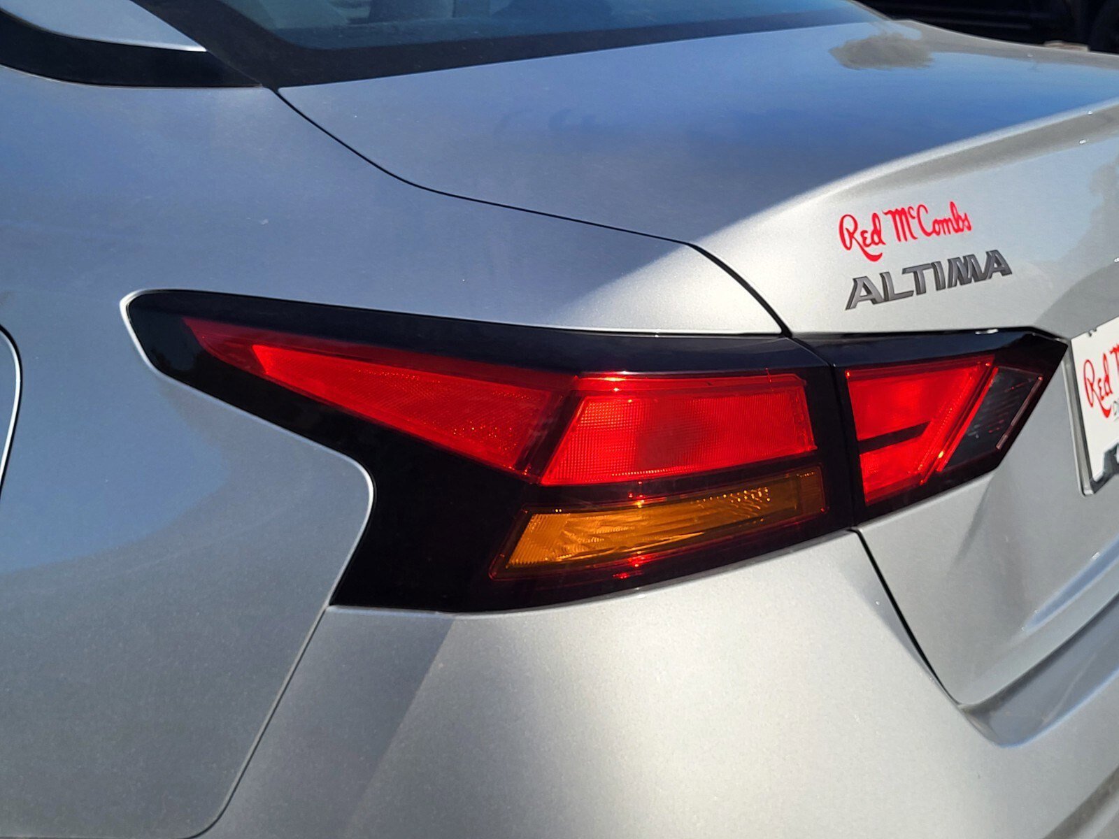 Used 2024 Nissan Altima 2.5 S image 10