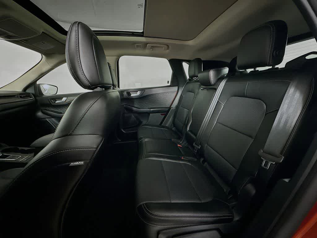 Certified 2020 Ford Escape Titanium AWD/4WD image 14