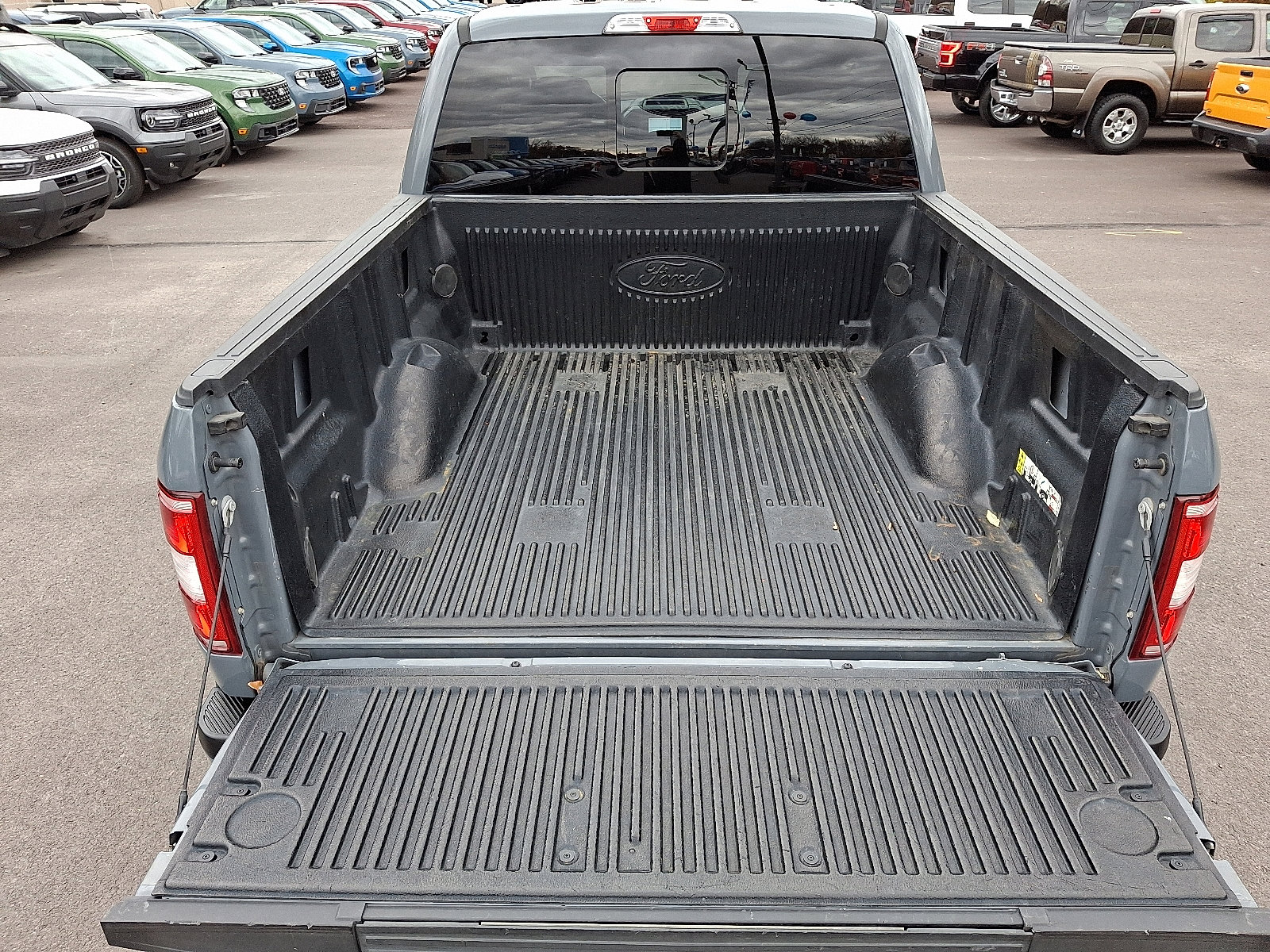 Certified 2019 Ford F150 XLT w/ Equipment Group 302A Luxury image 30