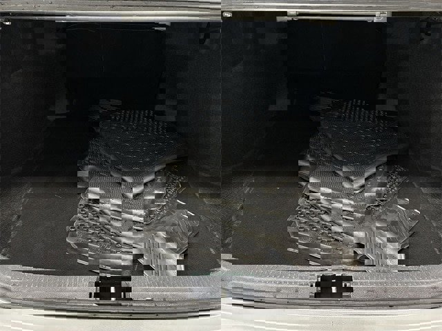 Used 2024 Toyota Camry SE w/ Convenience Package image 13