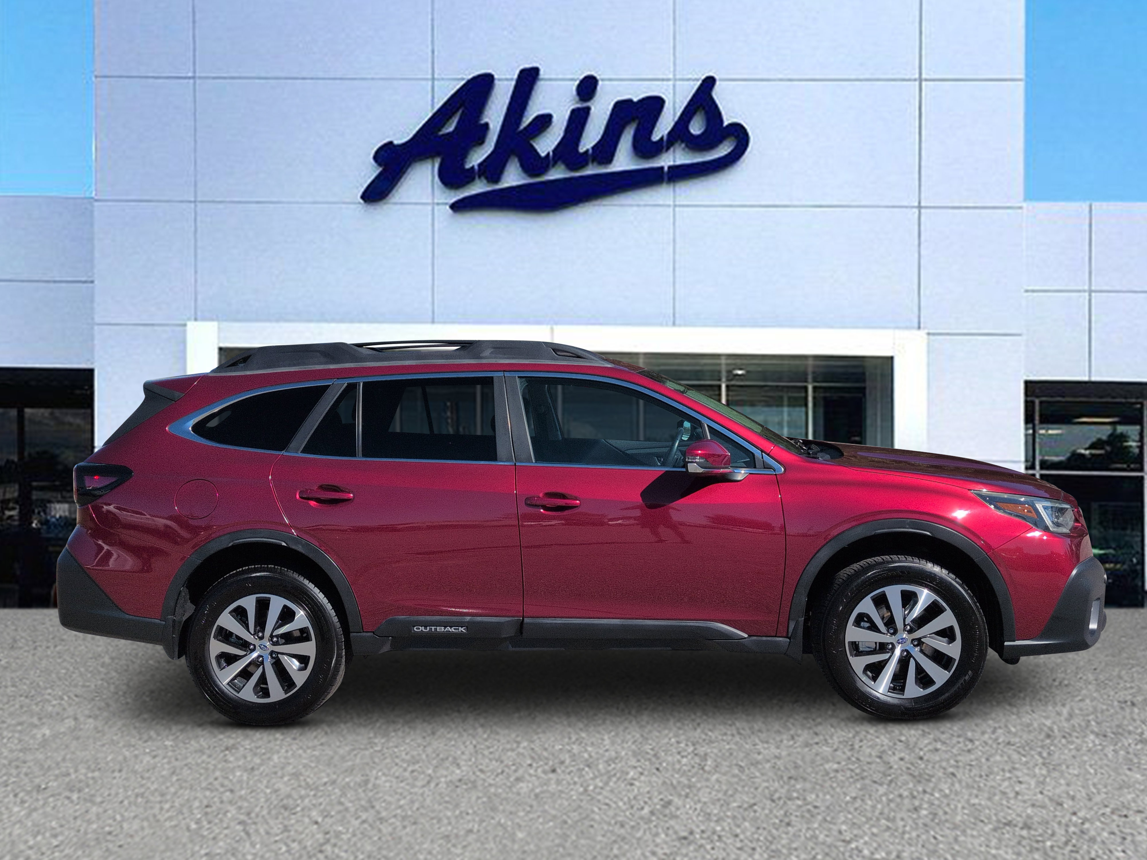 Used 2022 Subaru Outback Premium AWD/4WD image 1