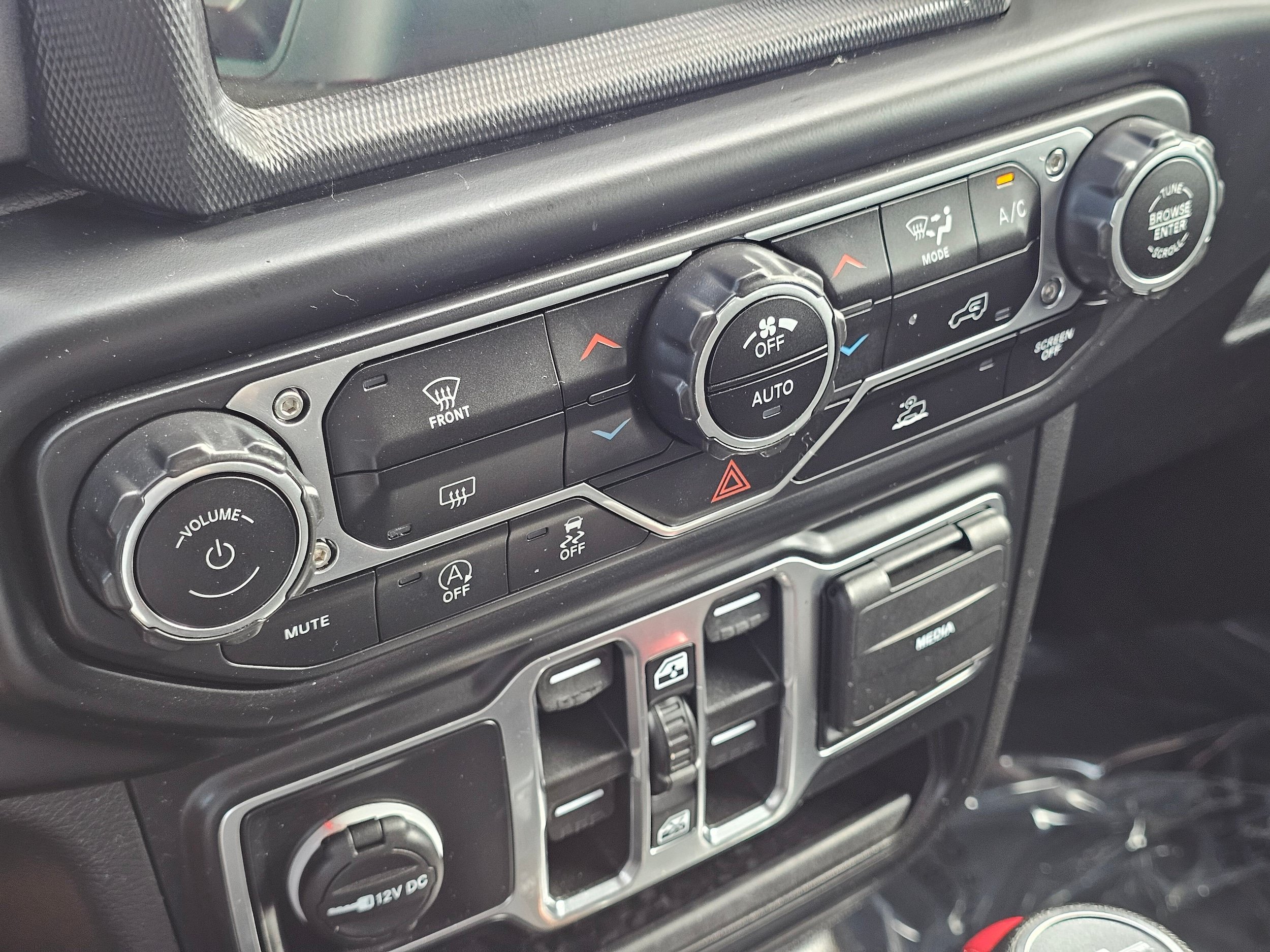 Used 2023 Jeep Gladiator Sport AWD/4WD image 30