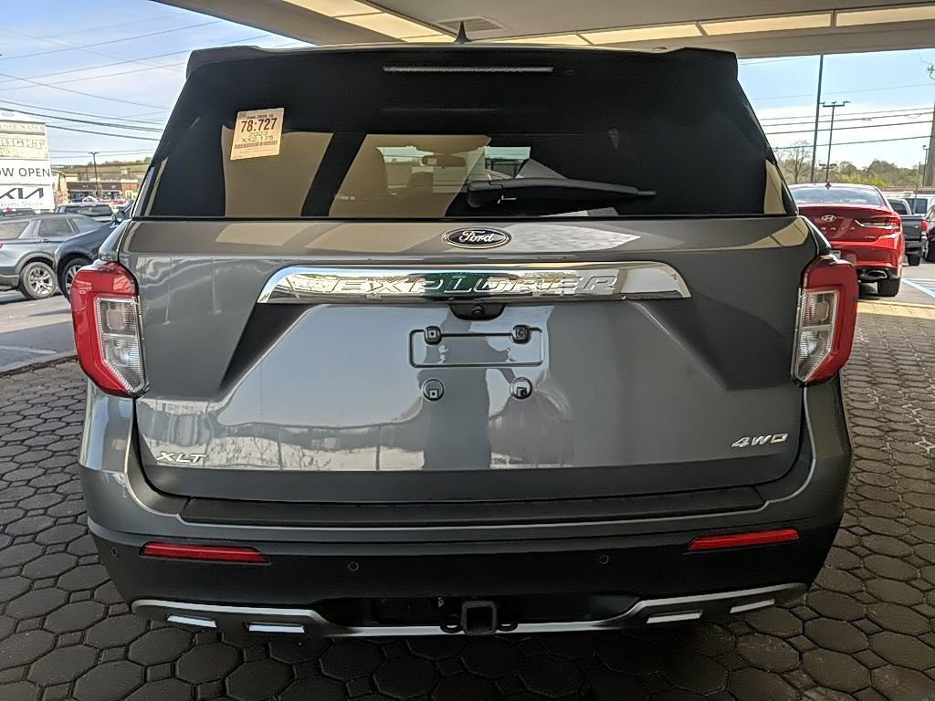 Certified 2023 Ford Explorer XLT w/ Equipment Group 202A AWD/4WD image 4