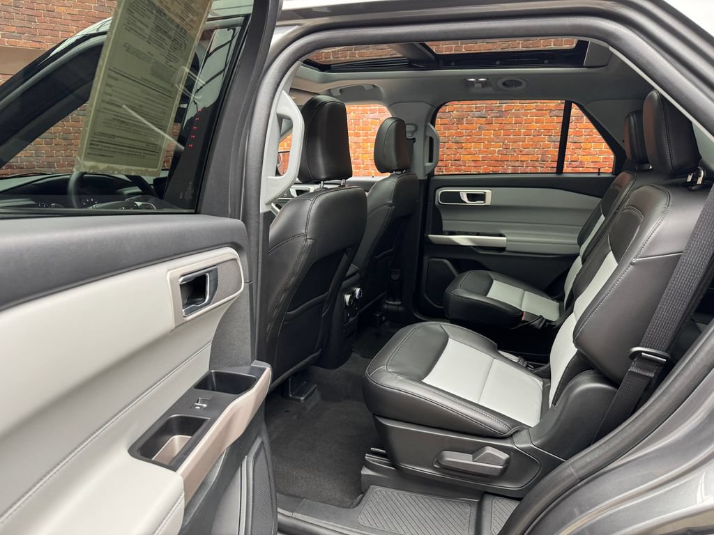 Certified 2023 Ford Explorer XLT w/ Equipment Group 202A AWD/4WD image 25