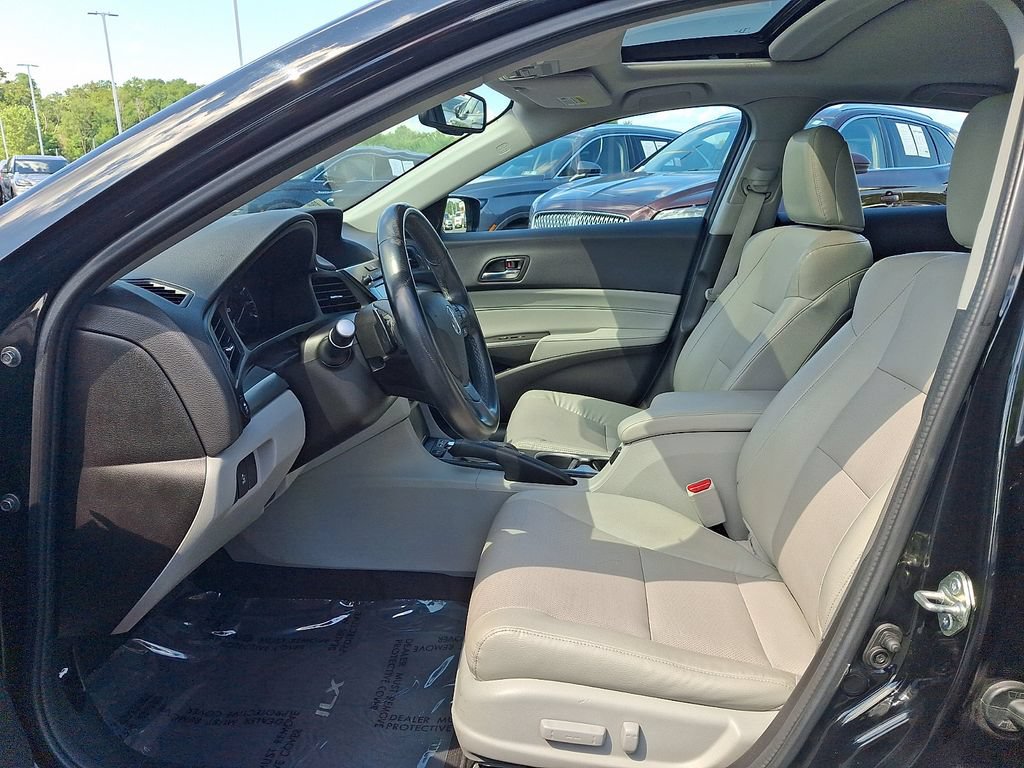 Used 2018 Acura ILX FWD image 10