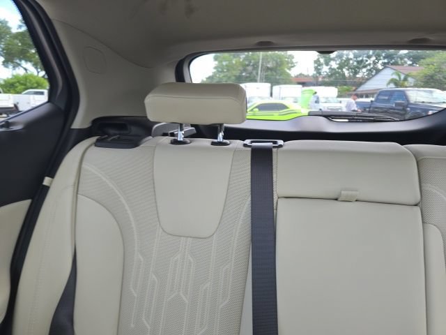 Used 2025 Buick Encore GX Avenir w/ Avenir Technology Package FWD image 15