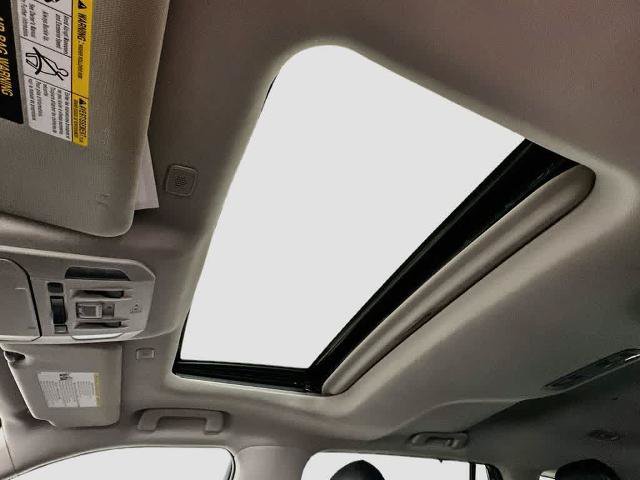 Used 2023 Toyota Highlander XLE FWD image 31