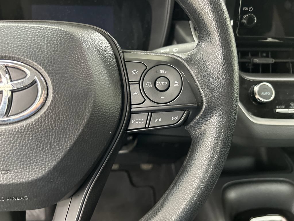 Used 2026 Toyota Corolla LE FWD image 23
