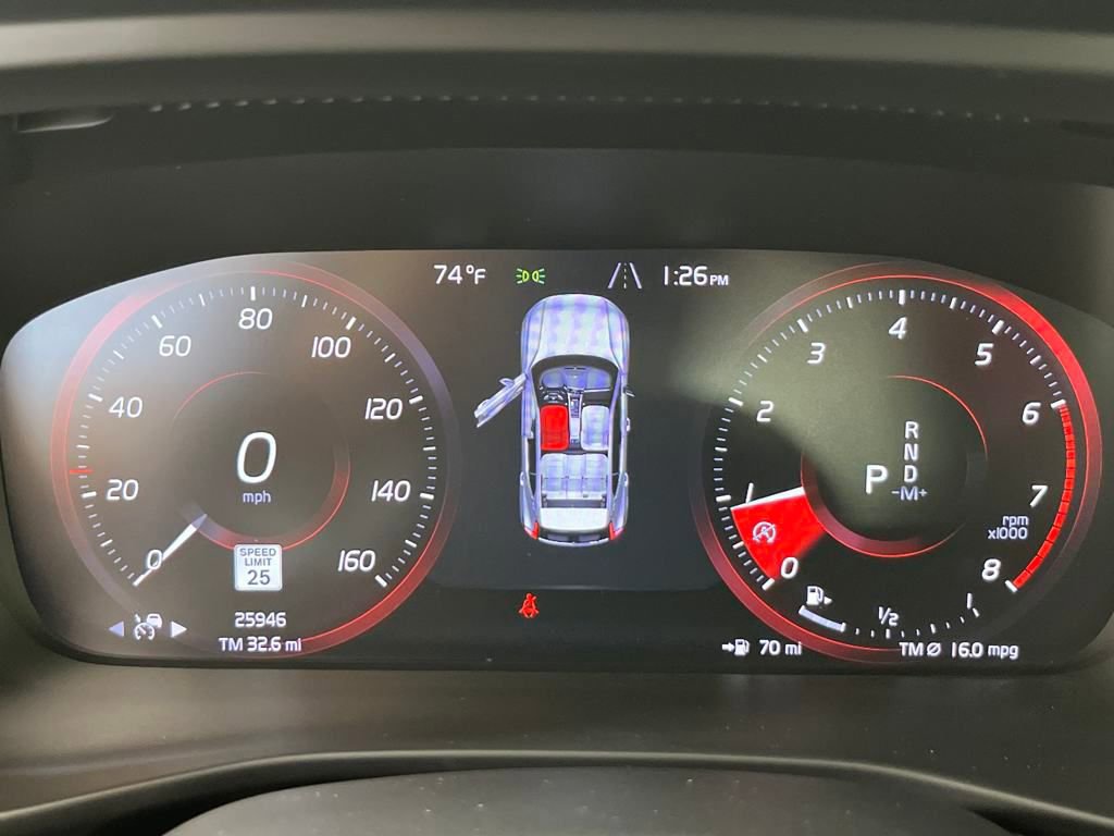 Used 2022 Volvo XC40 T5 Inscription image 15