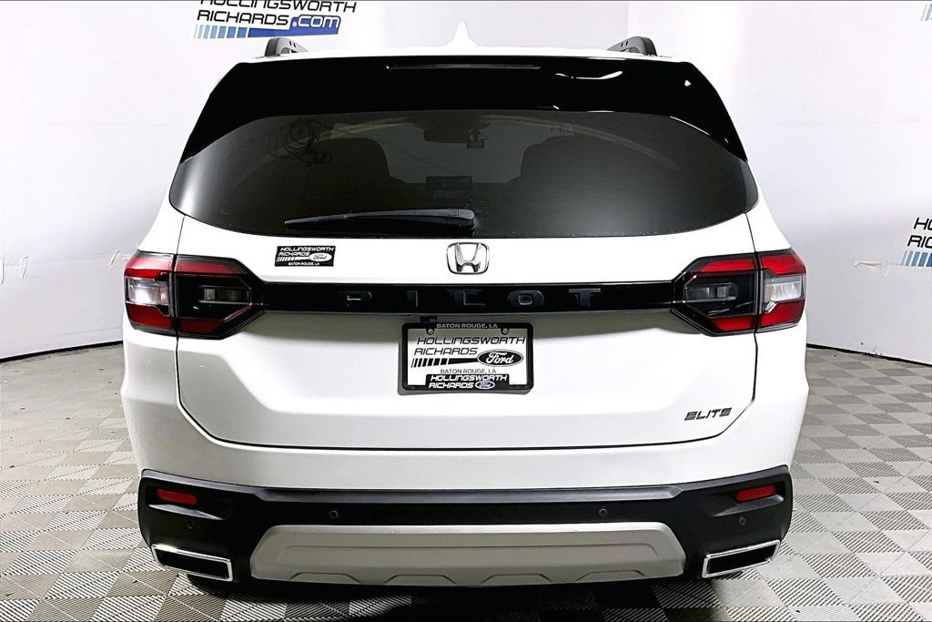 Used 2025 Honda Pilot Elite image 4