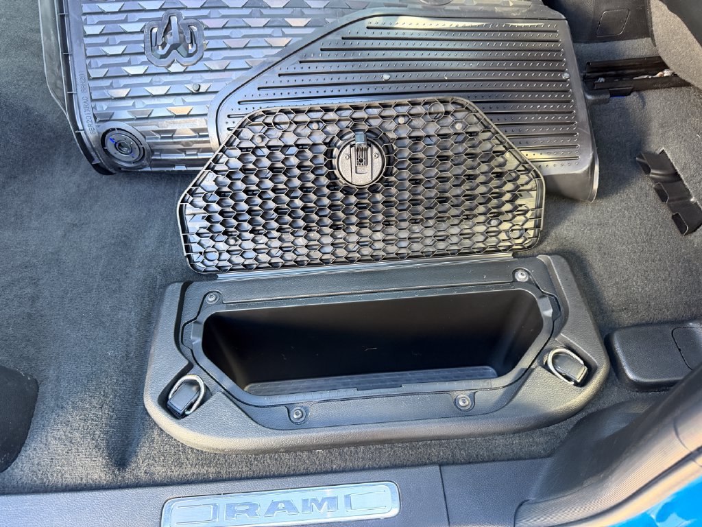 Used 2022 RAM 1500 Laramie AWD/4WD image 31