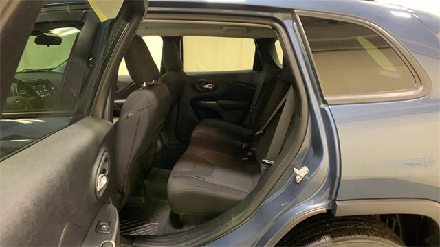 Used 2020 Jeep Cherokee Latitude w/ Cold Weather Group image 21