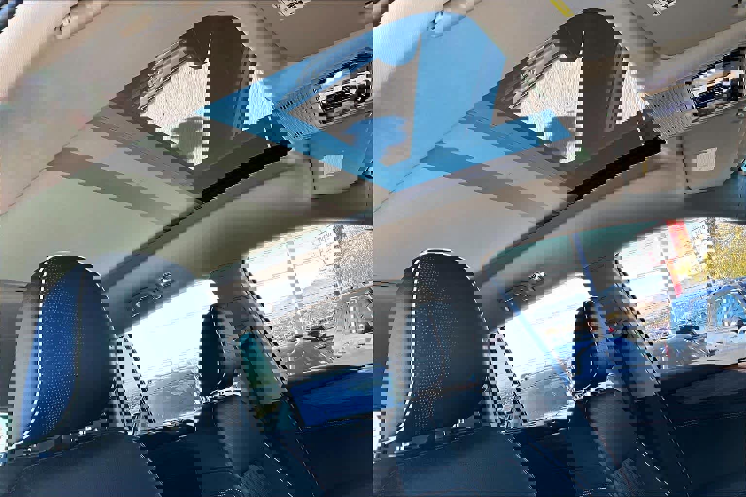 Used 2025 Volkswagen Atlas SEL Premium R-Line image 13