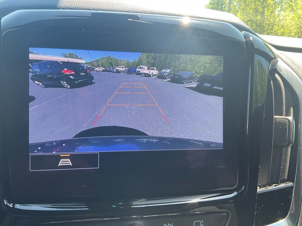 Used 2023 Chevrolet Traverse LT image 24
