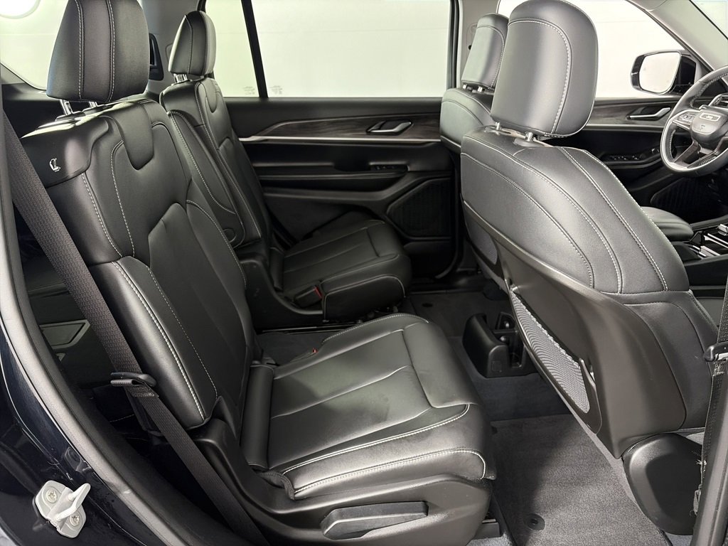 Used 2023 Jeep Grand Cherokee L Limited image 28