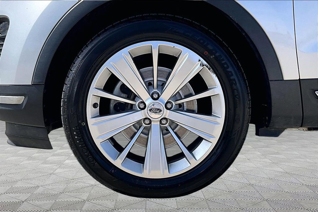 Certified 2019 Ford Explorer Limited w/ Class III Trailer Tow Package image 11