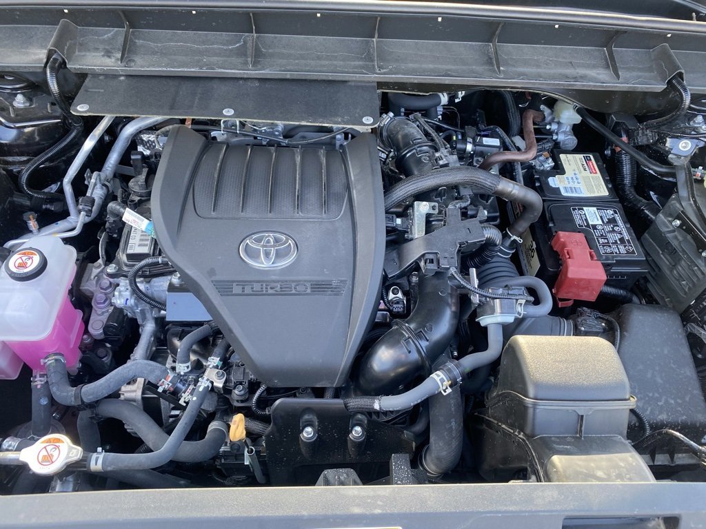 Used 2024 Toyota Highlander Platinum image 34