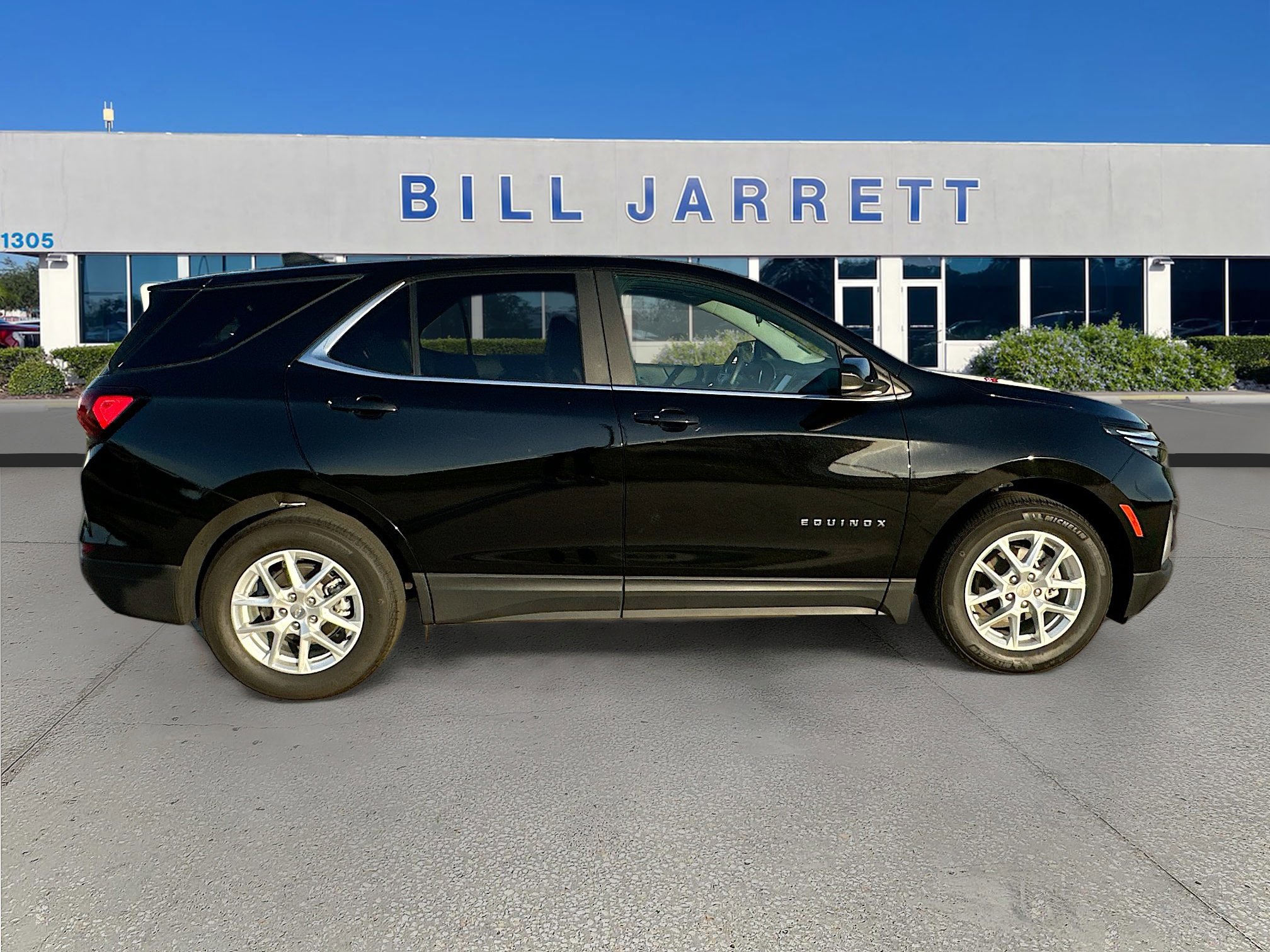 Used 2023 Chevrolet Equinox LT image 6