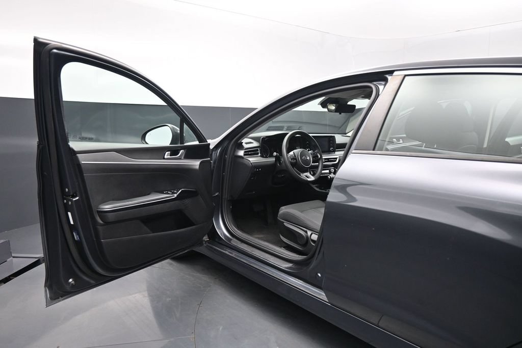 Used 2021 Kia K5 LXS FWD image 8