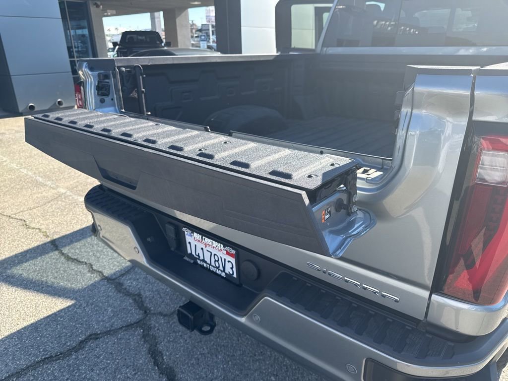 Used 2024 GMC Sierra 2500 Denali Ultimate image 13