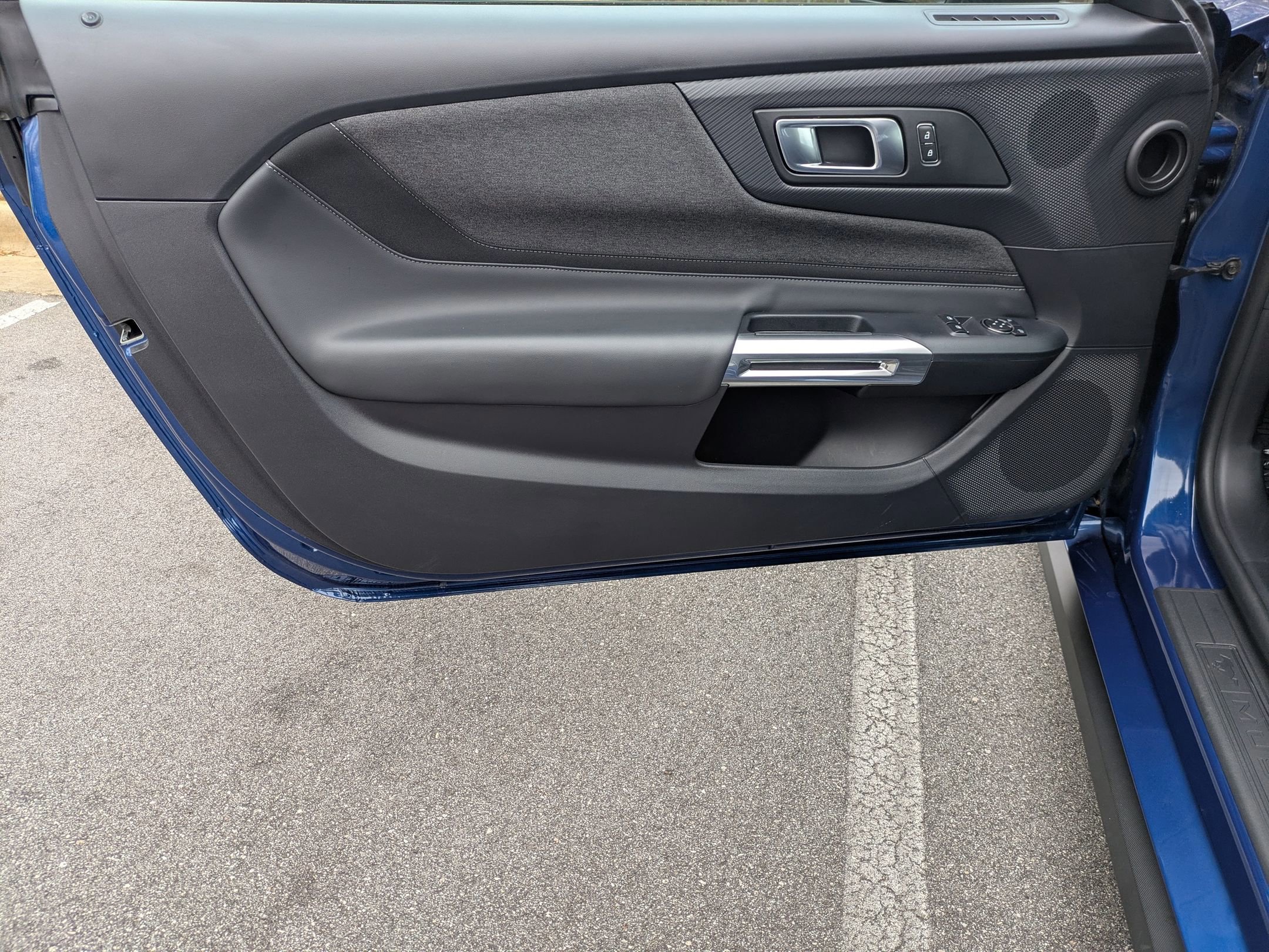 Certified 2024 Ford Mustang Coupe image 10