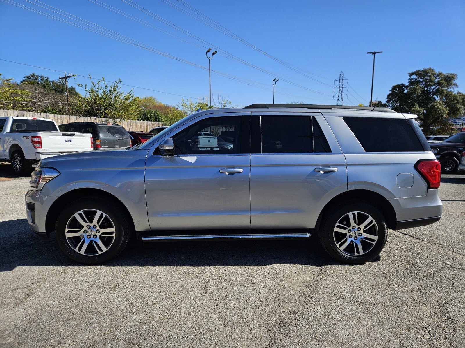 Certified 2023 Ford Expedition XLT image 7