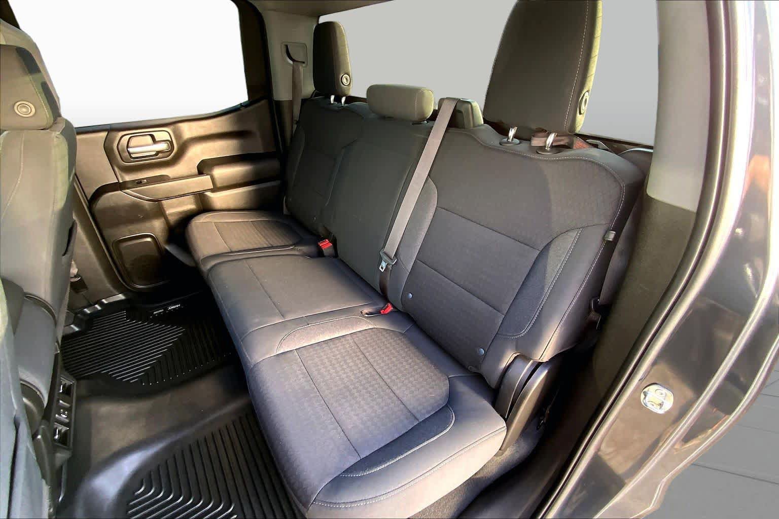 Used 2021 Chevrolet Silverado 1500 LT AWD/4WD image 21