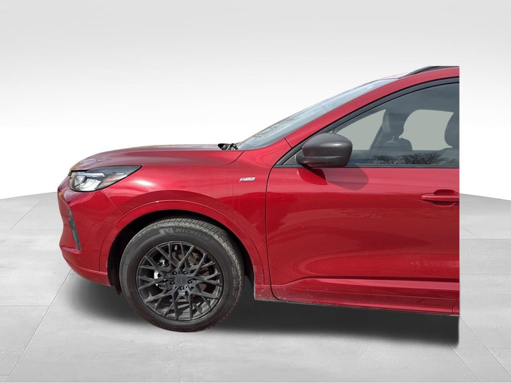 Certified 2024 Ford Escape ST-Line w/ Tech Pack #1 FWD image 34