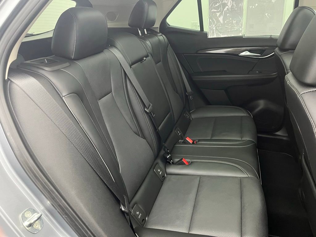 Used 2022 Buick Envision Essence w/ Safety Package image 33