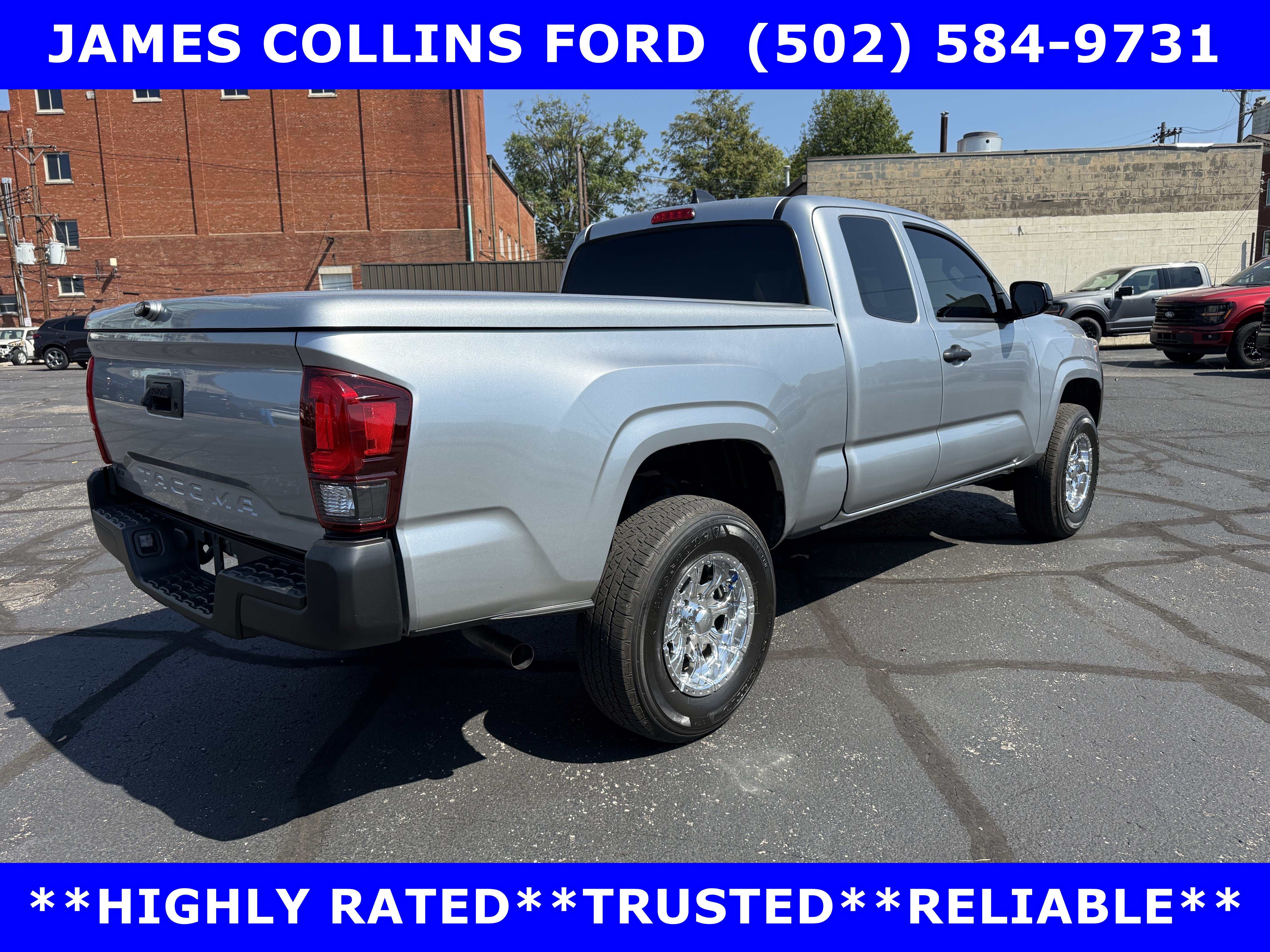 Used 2022 Toyota Tacoma SR RWD image 5