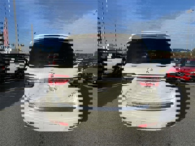 Used 2024 INFINITI QX80 Sensory image 30