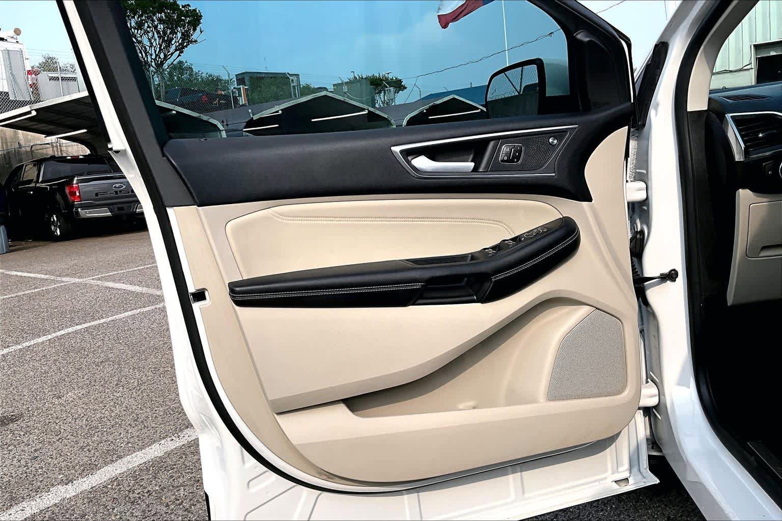 Certified 2021 Ford Edge Titanium FWD image 22
