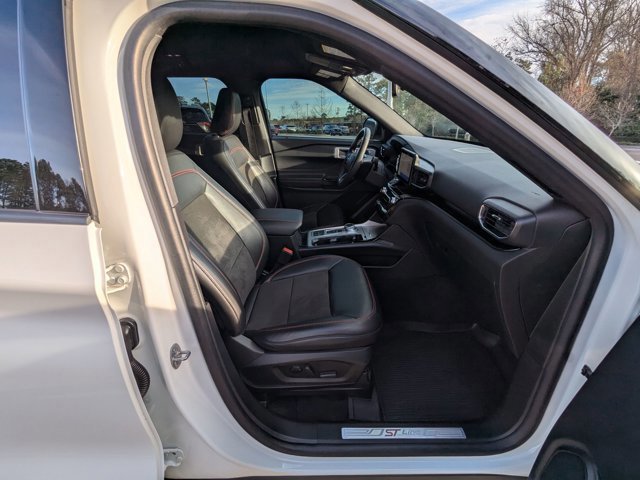 Certified 2022 Ford Explorer ST-Line w/ Class IV Trailer Tow Package image 39
