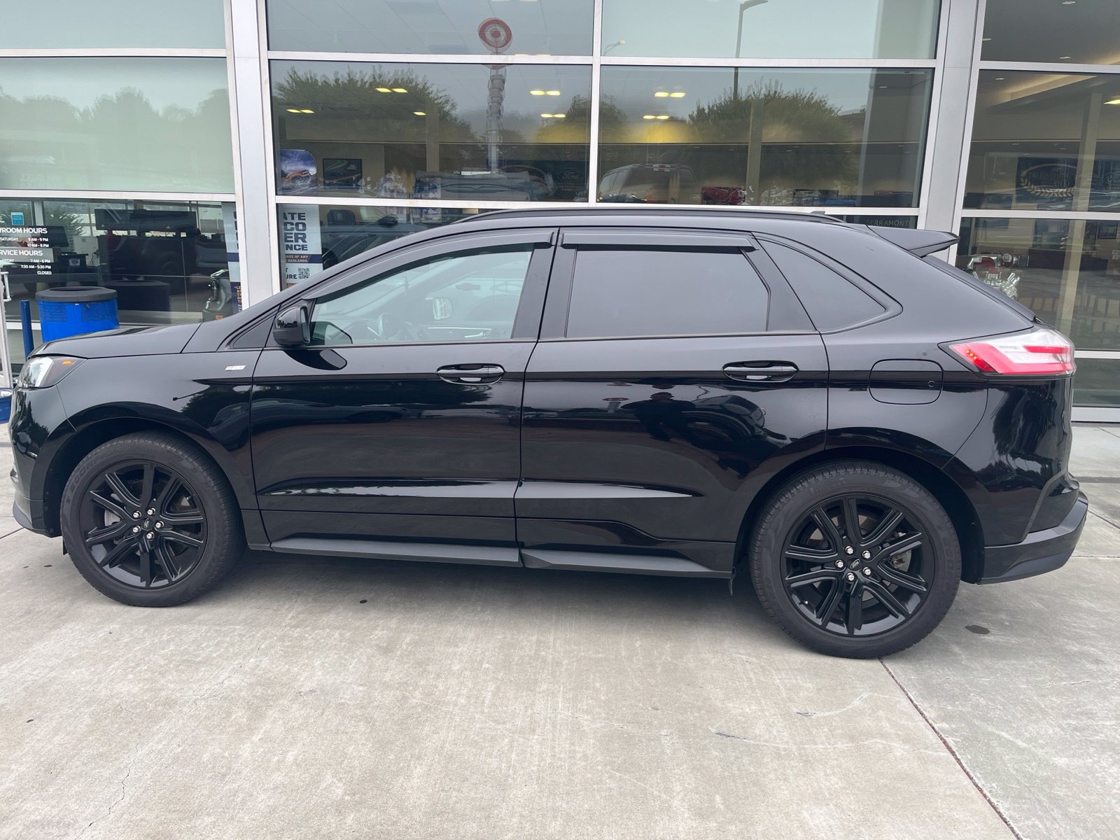 Certified 2023 Ford Edge ST-Line AWD/4WD image 10