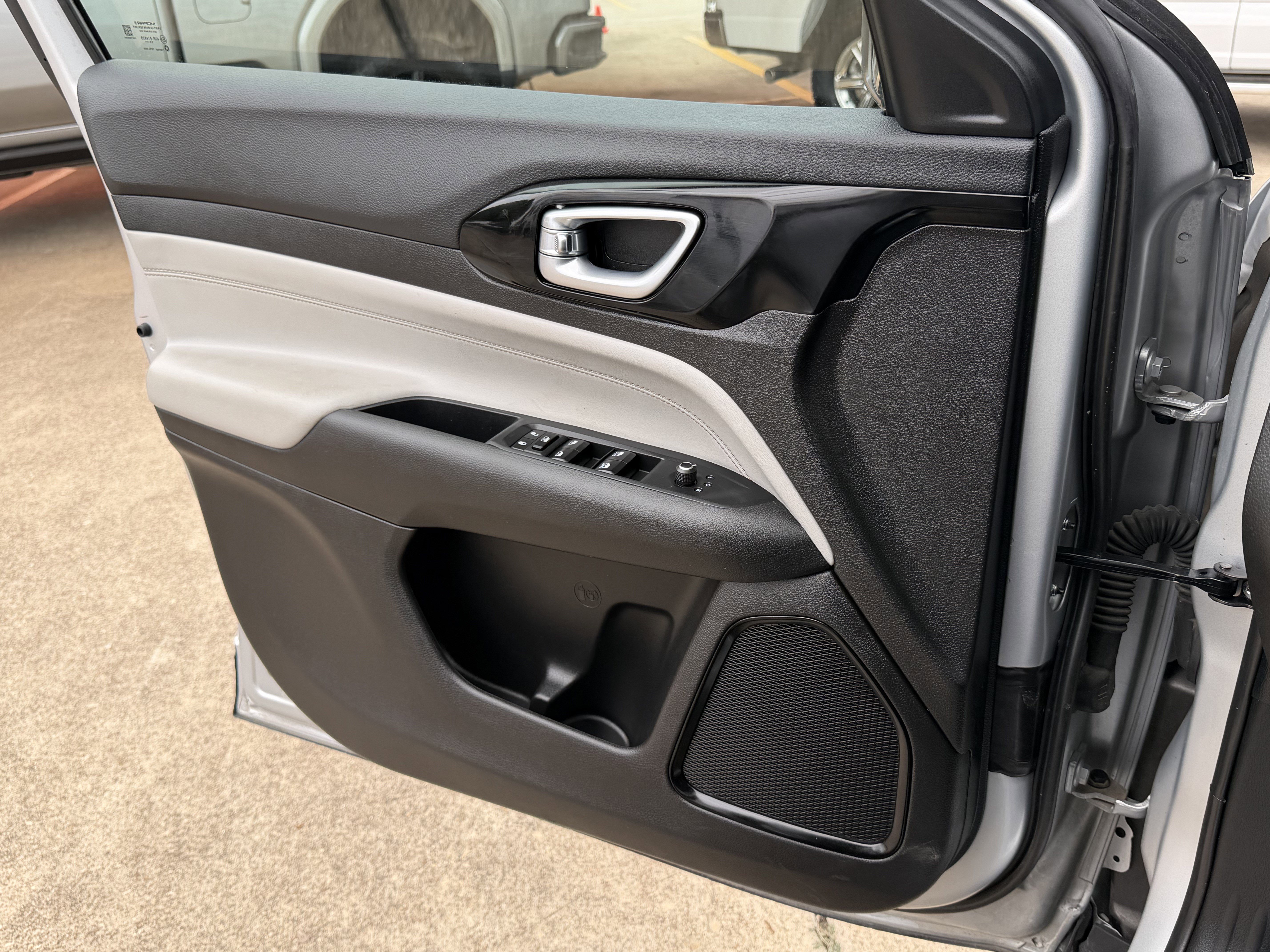 Used 2026 Jeep Compass Limited image 25