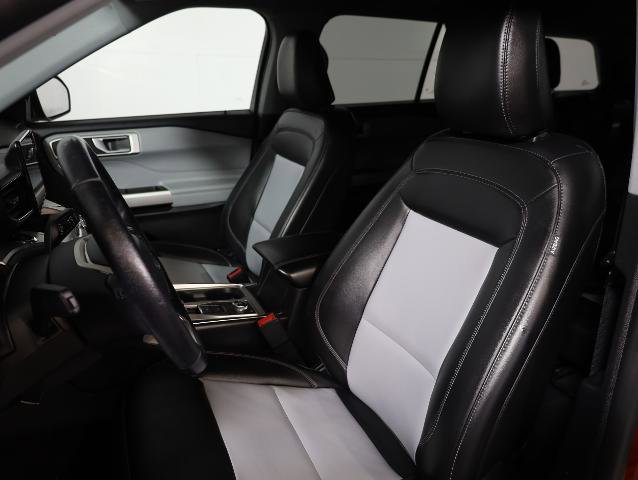 Certified 2023 Ford Explorer XLT w/ Equipment Group 202A image 8